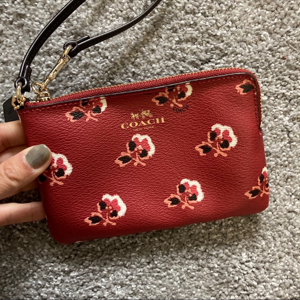 Coach floral wristlet NWT - Picture 3 of 5